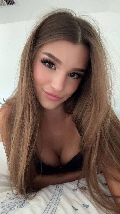 Brooke Monk 2f487563b4e170ceb