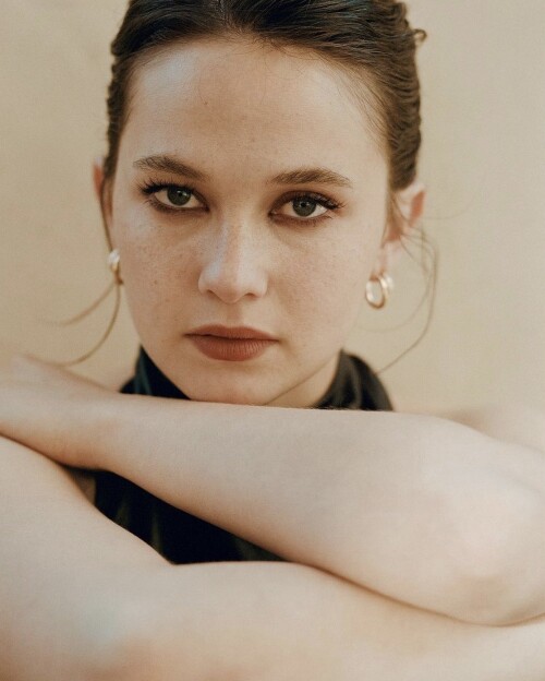 C nyt2647325e30edcda55