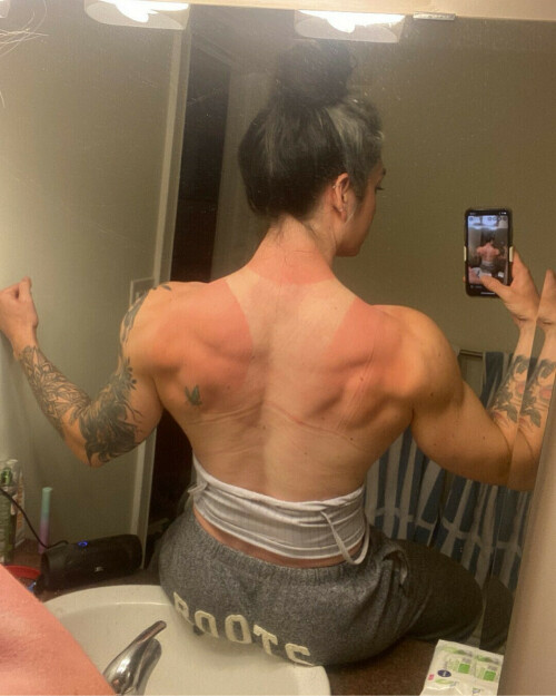 C04AA22B BF79 4C9C 9A30 C4331E6E97FE