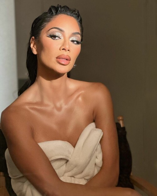 C11F0C49 7C40 4506 A728 9CC919F61DE2