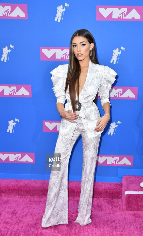 C12OWNskx825a78e024e0d0f40