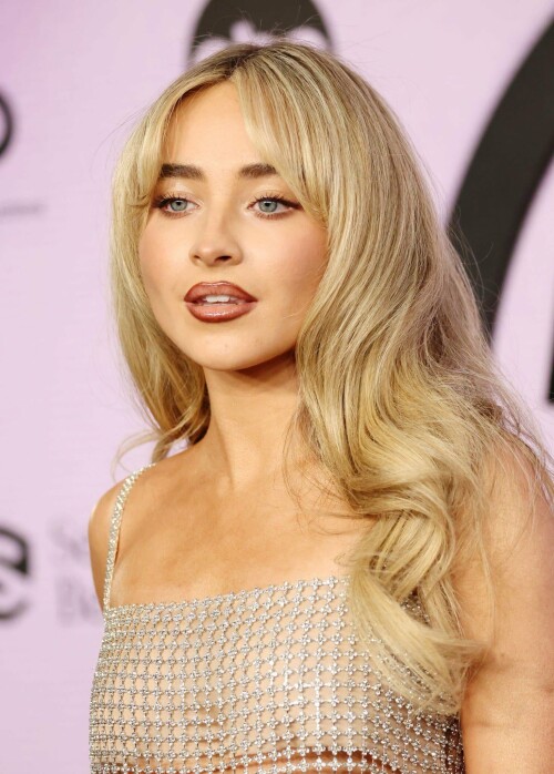 C1AE56C6 0F9A 4E40 994D 84DC446F009A