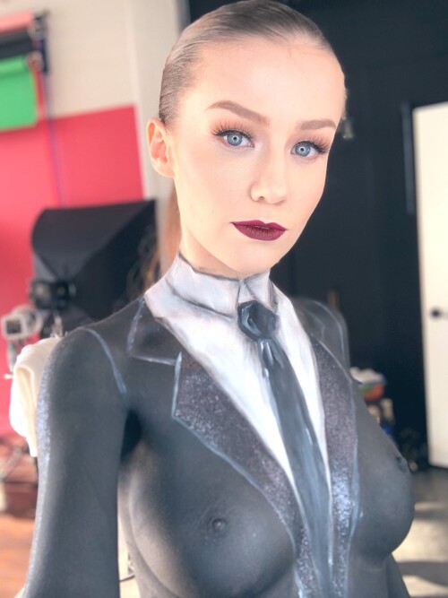 C20566AE C3CE 44FD 8701 424A2E2D5478