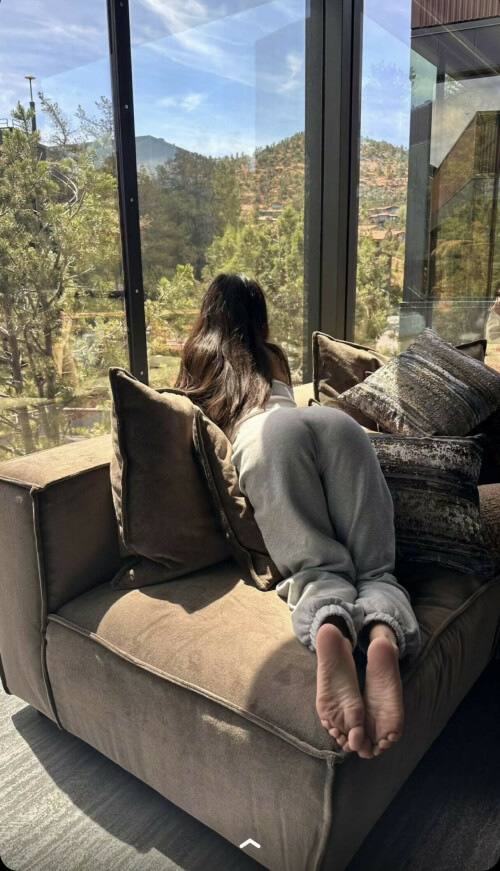 C2D71F10 D122 4B4A B935 69C32AF15FD6