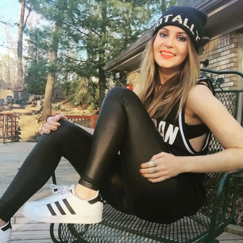 C2F613C0 12A4 4C3F B9F8 BB668E1515B9