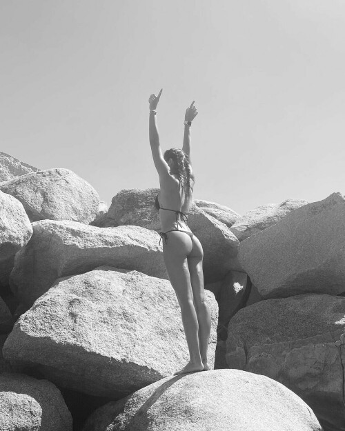 C3E3E4D2 FFC0 4E4C 83BB FFF46BFA37AE