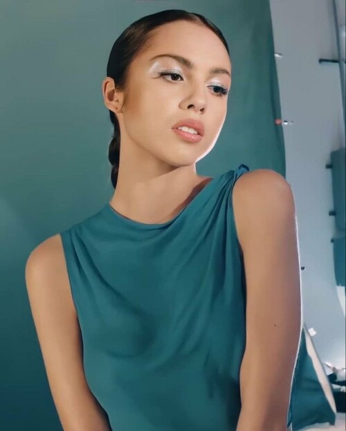 C415D363 B330 43DB A0FE 8A3104D7D836