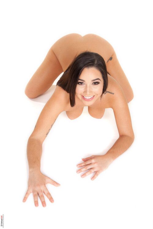 C5E00AF5 99EE 44A4 B95B 517049DB6ABE