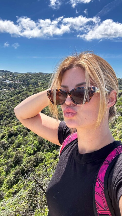 C764TJHNplUBz4qptySmF.10231e598b9c73751655