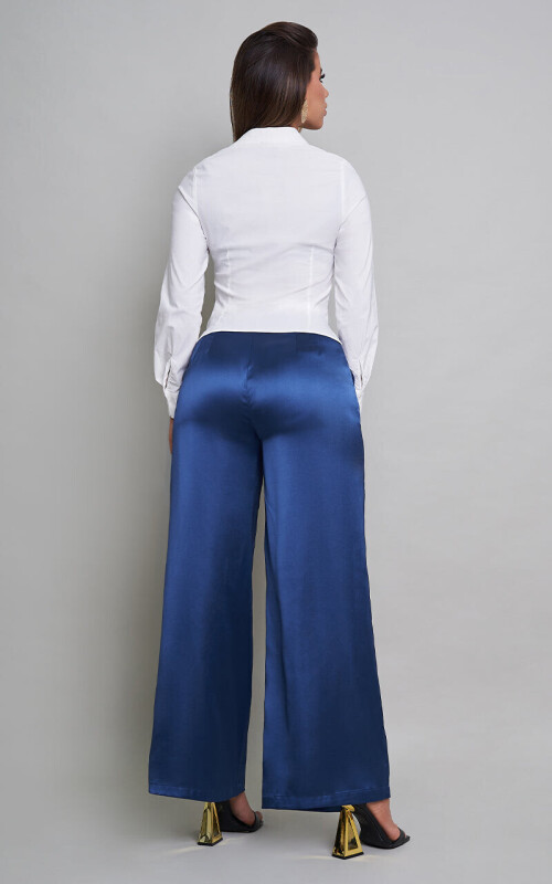 CA2426 6425 2 WHT 1800x1800ae098d526317e2df