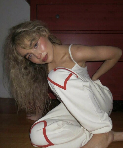 CB84724D 0F43 4C60 BD89 304AE2ACD6E3