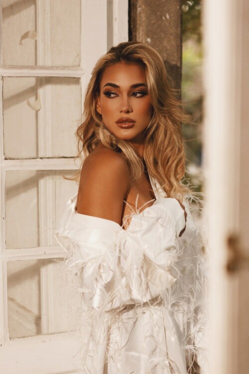 CE553E28 A9B2 48D2 9968 6434DC879476