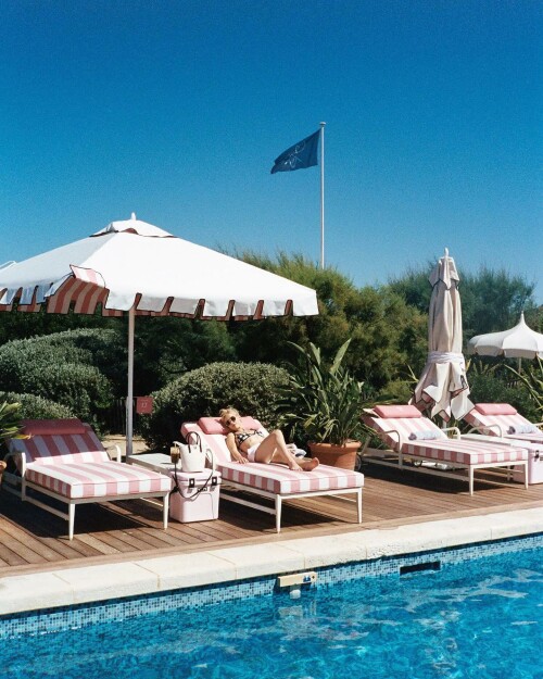 CF569550 3887 4DD9 BDF8 A8BD5EAD0206