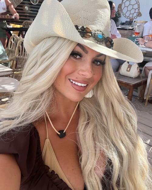 CM 24115f77961bd8f1f68