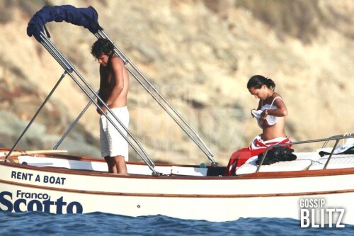 03.07.2011 - Argentario (GR): Caterina Balivo con il fidanzato Guido Maria Brera in vacanza.   Copyright Toscana S.A. - Pool La Presse / Olycom