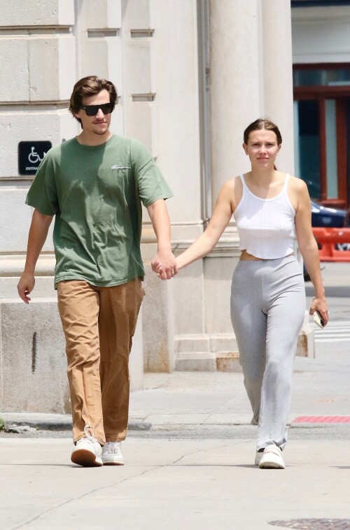 Celebrity Sightings MBB 183509a0a8e77e01262bd6608a14df5d1