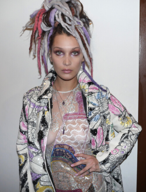 CelebsFlash.com_Bella_Hadid_Marc_Jacobs_Show_September_15001__8_