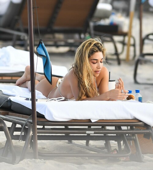Chantel Jeffries In bikini in Miami beach 033fff1ec353e11648