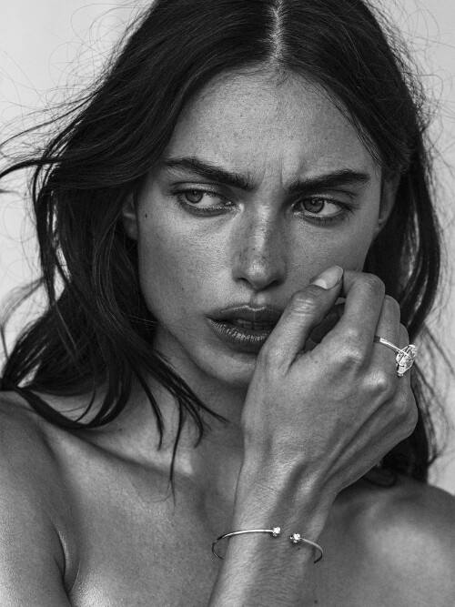 Charleen Weiss by Lina Tesch for Galeries Lafayette Jewellery 1e698557884109244
