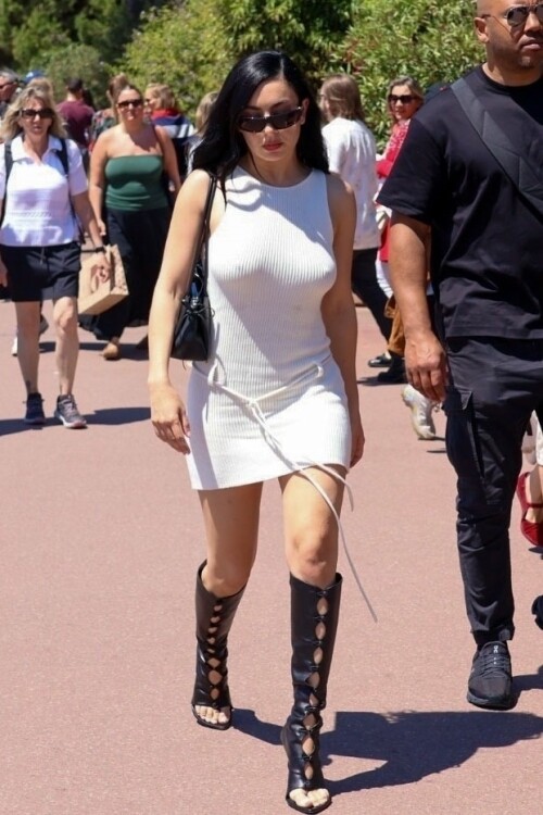 Charli_15May25_18af5654a8ea97d129