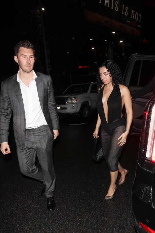 Charlie-XCX-1__6_bcc0fe41156496fa