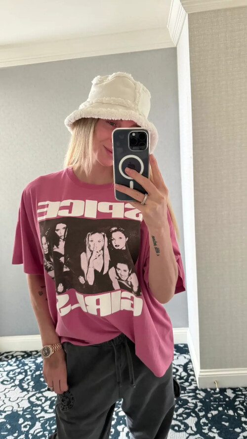 Charlotte Flair 20241011 114923 AQMC58em9dXPAi1AViMLx1 hLzHpSpa VJGKD5 RmYEedFMosZn8vFciMqu7AlgyyhzD