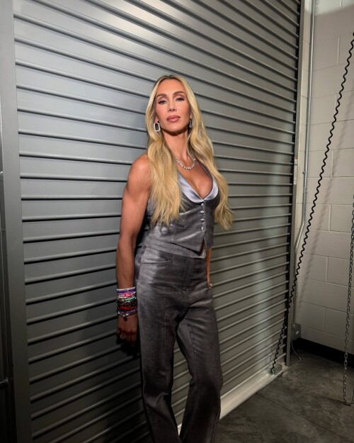 Charlotte-Flair-20250430_060132-491901984_18501495763049048_1401097236899437203_nd5511ec3282a2a7d