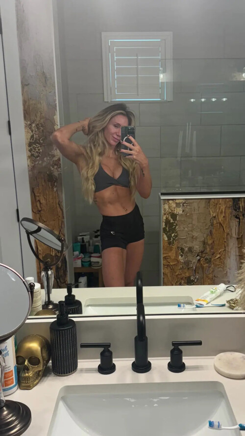 Charlotte Flair 20250509 041700 AQOGdVgqr4ux3MkHg9FlSuipP6xkfpqwMMJPPsu1mQl11UeybhoOXmfAosejIdGFOA9L