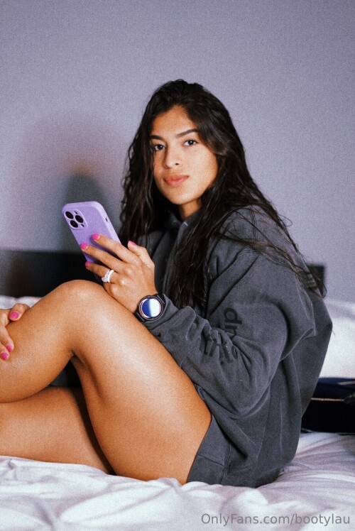 Checking my DMs looking for your message babe fa6f96f4b4c93968