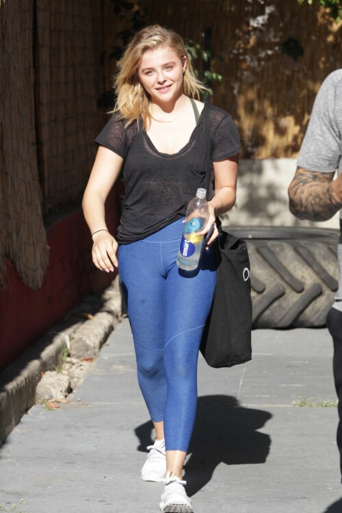 Chloe Moretz in Blue Spandex 02
