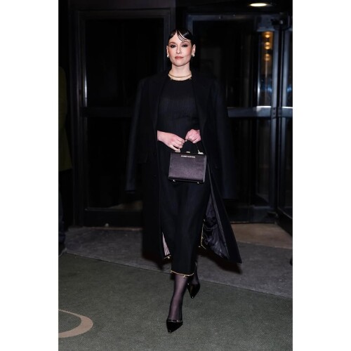 Chyler Leigh Black Dresssd4ff1b5782df2fe5