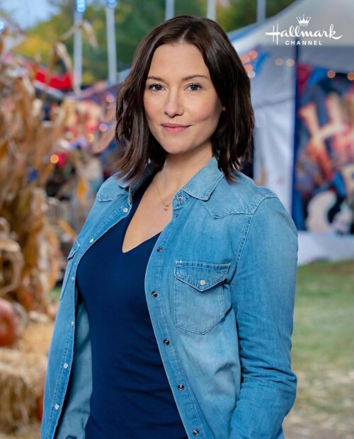 Chyler Leigh No Way Home 355d6b1bd5f40a5d0