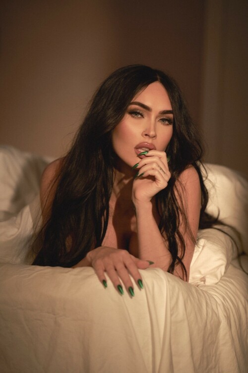 Cibelle Levi cibellelevi x UNDN Laqr Megan Fox MGK 06