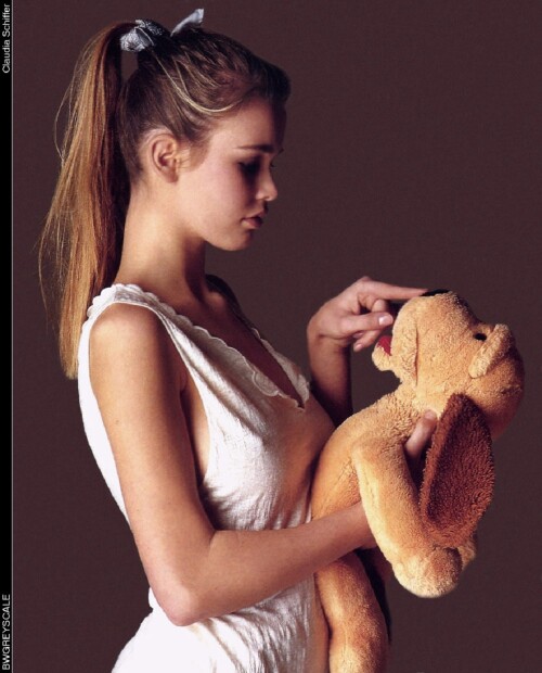 Claudia Schiffer 5