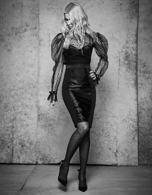Claudia Schiffer The Edit 2017 05