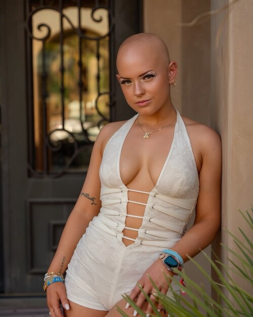 Coachella Day 1 outfit and Makeup nickkrisko Outfit outcastclothing Shoes tecovas Ma 465da35b60e847f