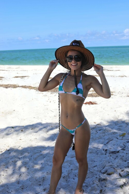 Collecting Seashells 04