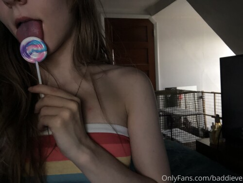 Coomer 2da7db15 0e57 4c91 bb30 19f1af0d3ed8449f4b963a54eb93