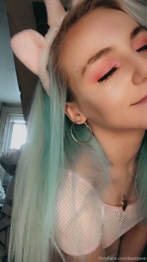 Coomer 750x1334 efb0c98e349f38278e0b293069b9a89f682e145d3cb9e726