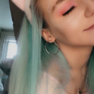 Coomer-750x1334_efb0c98e349f38278e0b293069b9a89f682e145d3cb9e726