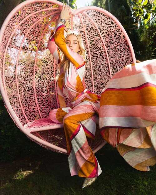 Cosmopolitan Magazine by Josefina Santos 2048719430ffac83d4