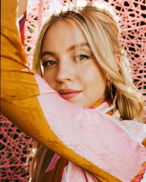 Cosmopolitan Magazine by Josefina Santos 8fcf71289c668e256