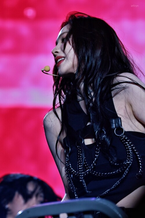 Crys 1889530631727493245 22998f0d04fd2a86b