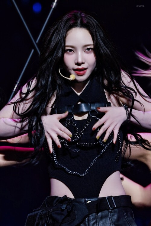 Crys 1889530631727493245 397b23516f8278908