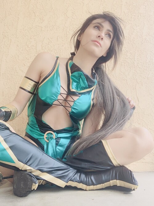 D Wb8QJU8AA4bLWb503776fd6955b87