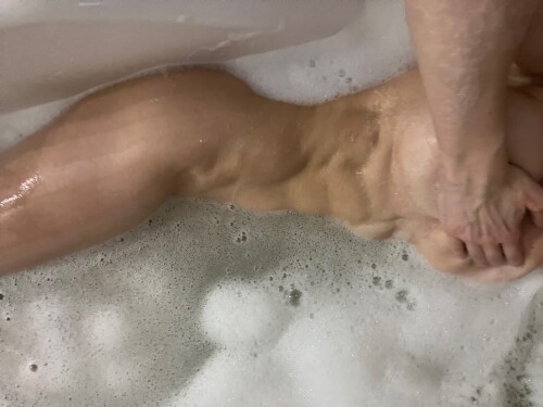 D0B0492D 6A68 425C AE17 B0FFF034E8CA