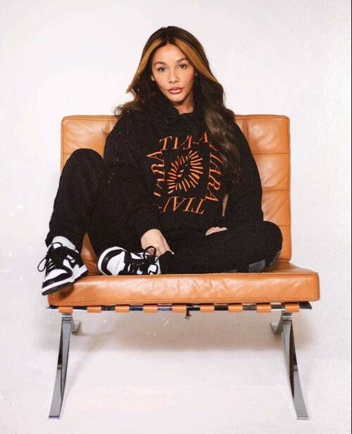 D2E6AC30 E19F 4DC9 A9F6 F104813BCCB3