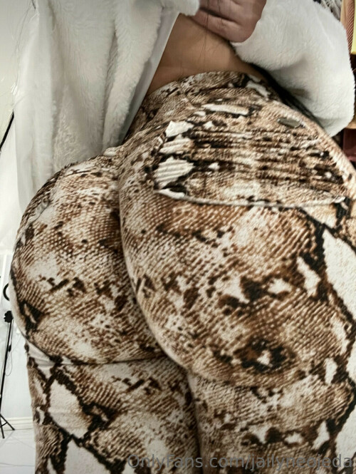 D32DE2BC 2D7D 4B2D B516 EF1B1B094618