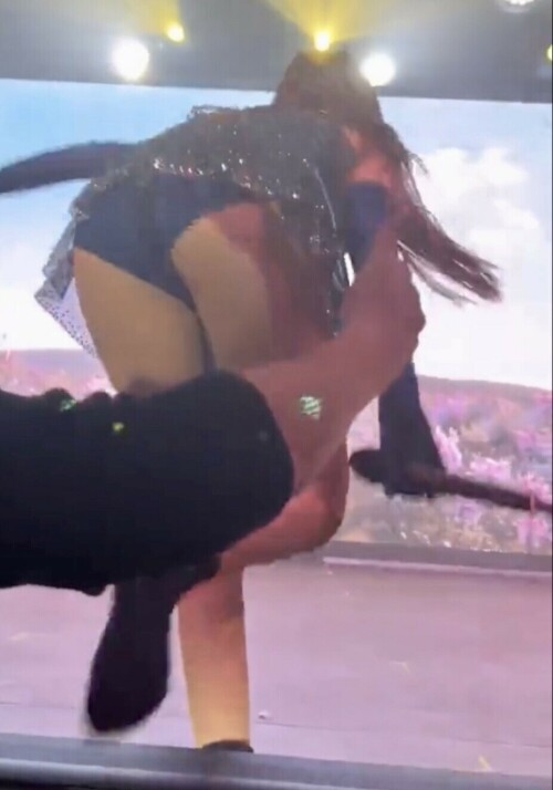 D7EB6571 8EA7 4552 B431 1B2C40148C88