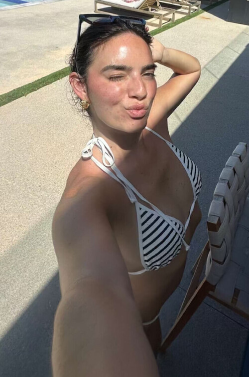 D8BE7421 815B 4F28 A083 28D8490476CDf05e99c8a62907dd